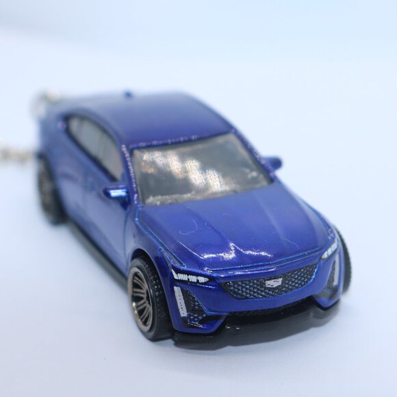 Matchbox blue caddy Custom keychain 1:64 scale - Picture 2 of 4